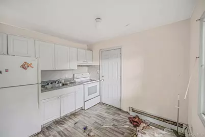 440 Clayton Street, Central Islip, NY 11722 - Photo 9