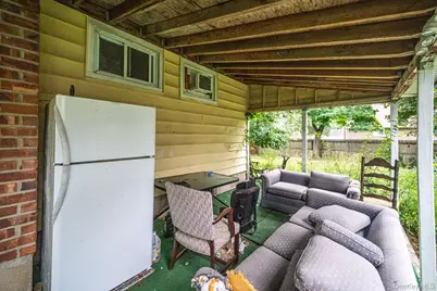 440 Clayton Street, Central Islip, NY 11722 - Photo 43