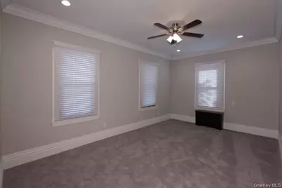 25 Trinity Place #6C, Hewlett, NY 11557 - Photo 3