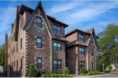 25 Trinity Place #6C, Hewlett, NY 11557 - Photo 1
