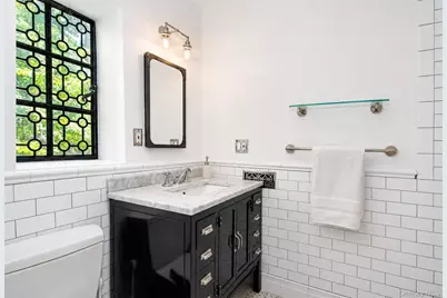 915 Wynnewood Road #G4, Pelham, NY 10803 - Photo 11