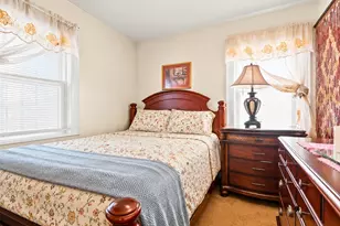 89-53 218th Pl, Queens Village, NY 11427 - Photo 11