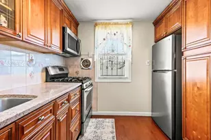 89-53 218th Pl, Queens Village, NY 11427 - Photo 7