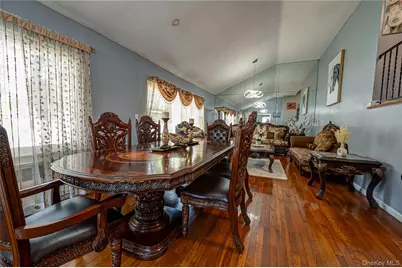 19 South Lane, Huntington, NY 11743 - Photo 7