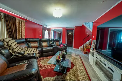 19 South Lane, Huntington, NY 11743 - Photo 5