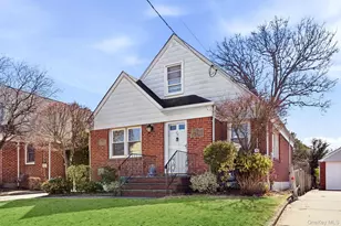 64 W Fenimore St, Valley Stream, NY 11580 - Photo 5