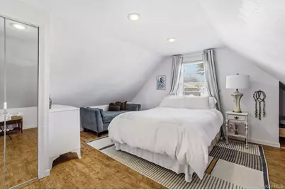 64 W Fenimore Street, Valley Stream, NY 11580 - Photo 25