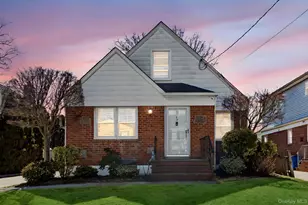 64 W Fenimore St, Valley Stream, NY 11580 - Photo 3
