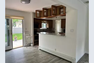 14 Hicks Avenue, Syosset, NY 11791 - Photo 5