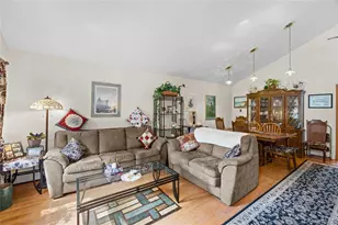 24 Yosemite Ln, Coram, NY 11727 - Photo 7