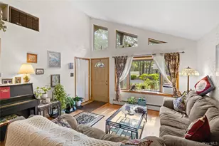 24 Yosemite Ln, Coram, NY 11727 - Photo 9