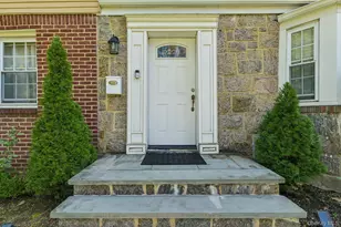 666 Lakeview Ave, Rockville Centre, NY 11570 - Photo 3