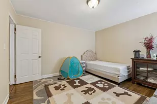 666 Lakeview Ave, Rockville Centre, NY 11570 - Photo 17