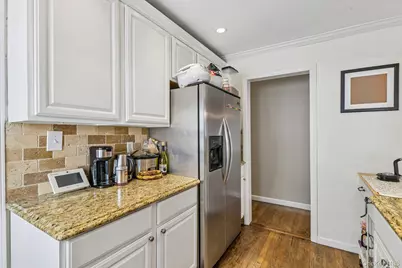 666 Lakeview Avenue, Rockville Centre, NY 11570 - Photo 11