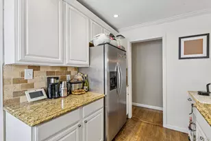 666 Lakeview Ave, Rockville Centre, NY 11570 - Photo 11