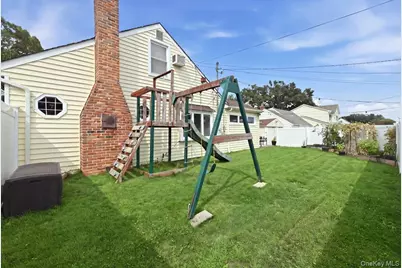 626 Central Avenue, Massapequa, NY 11758 - Photo 29