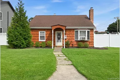 626 Central Avenue, Massapequa, NY 11758 - Photo 1
