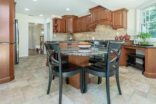65 Essex Ct, Port Washington, NY 11050 - Photo 7