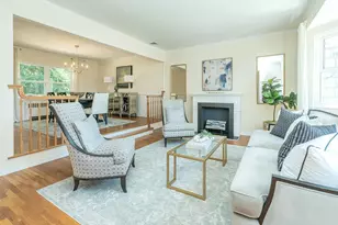 65 Essex Ct, Port Washington, NY 11050 - Photo 3