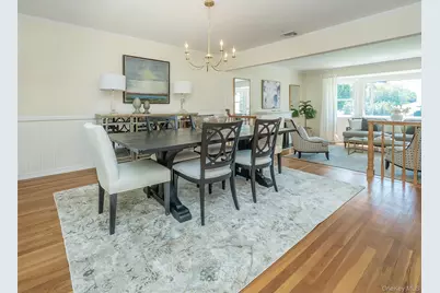 65 Essex Court, Port Washington, NY 11050 - Photo 5