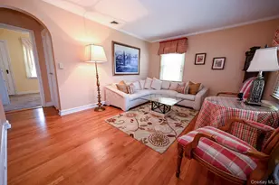 1073 Hancock Ave, Franklin Square, NY 11010 - Photo 3