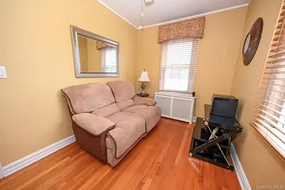 1073 Hancock Avenue, Franklin Square, NY 11010 - Photo 9