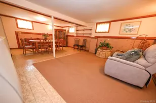 1073 Hancock Ave, Franklin Square, NY 11010 - Photo 15