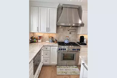 252 Beverly Road, Little Neck, NY 11363 - Photo 5