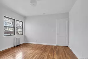 6 Brown Ave, Hempstead, NY 11550 - Photo 9