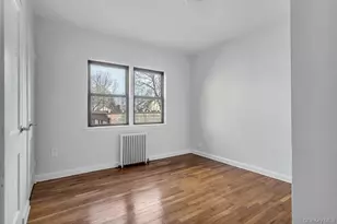 6 Brown Ave, Hempstead, NY 11550 - Photo 11