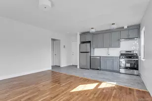 6 Brown Ave, Hempstead, NY 11550 - Photo 7
