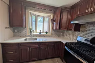 50-56 Utopia Pkwy, Fresh Meadows, NY 11365 - Photo 11
