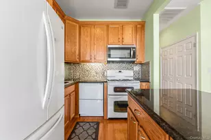 71-10 Beach Front Rd, Arverne, NY 11692 - Photo 7
