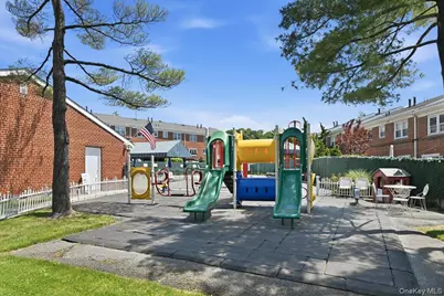 6231 Douglaston Parkway #15, Douglaston, NY 11362 - Photo 5
