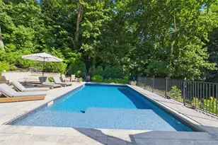 30 Cove Rd, Huntington, NY 11743 - Photo 31