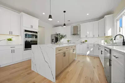 27 Poppy Lane, Levittown, NY 11756 - Photo 13