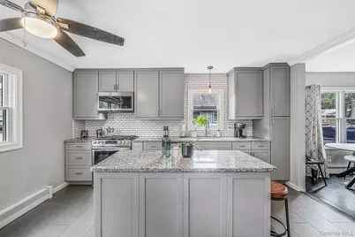 101 Highland Avenue, Patchogue, NY 11772 - Photo 5