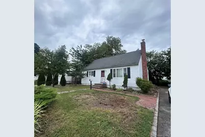 364 42nd Street, Lindenhurst, NY 11757 - Photo 1