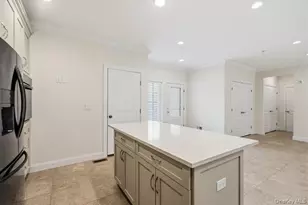 11 Halley Dr, Blue Point, NY 11772 - Photo 7