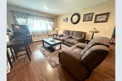 4 Rose Street #E1 Building 4, Oceanside, NY 11572 - Photo 5