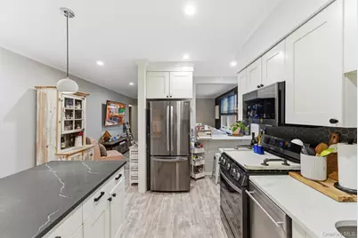2 Bryant Crescent #1N, White Plains, NY 10605 - Photo 3