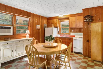 8 Boathouse Road, Hampton Bays, NY 11946 - Photo 7