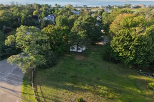 8 Boathouse Rd, Hampton Bays, NY 11946 - Photo 21