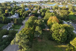 8 Boathouse Rd, Hampton Bays, NY 11946 - Photo 15
