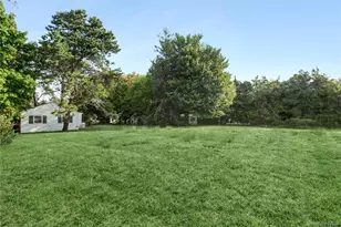 8 Boathouse Rd, Hampton Bays, NY 11946 - Photo 3