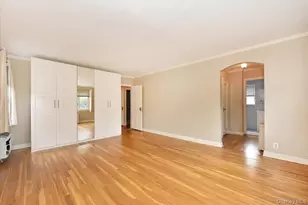 75-03 196th St, Fresh Meadows, NY 11366 - Photo 7
