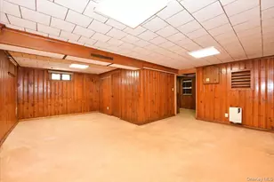 75-03 196th St, Fresh Meadows, NY 11366 - Photo 13