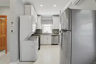 2977 Harding Ave, Bronx, NY 10465 - Photo 9