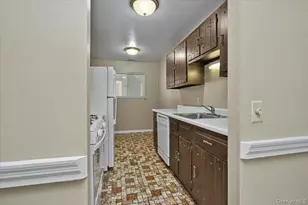 902 Commons Way, Fishkill, NY 12524 - Photo 25
