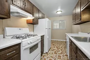 902 Commons Way, Fishkill, NY 12524 - Photo 27